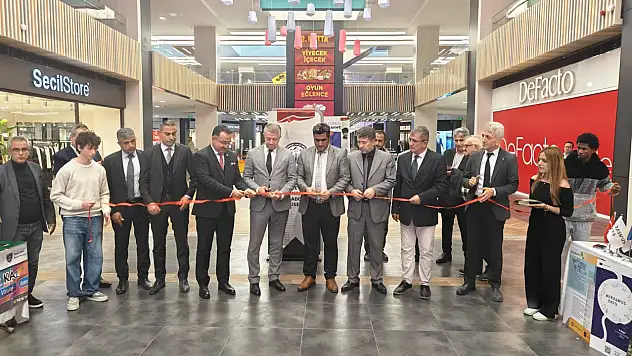 Kayseri'de öğrenciler Avrupa'yı ayağa getirdi! ERASMUS günleri KUMSmall'da renkli başladı