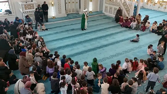 Kayseri'de öğrencileri camiye teşvik eden proje başladı! Katılanlar ödüllendirilecek