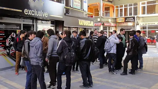 Kayseri'de okullar açıldı, işler düştü!