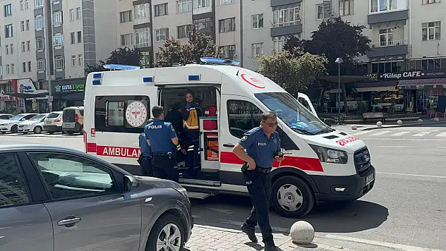 Kayseri'de otomobil ile motosiklet çarpıştı: Baba-kız yaralandı!
