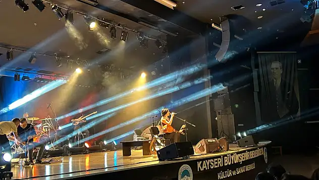 Kayseri'de Özlem Özdil rüzgarı esti!