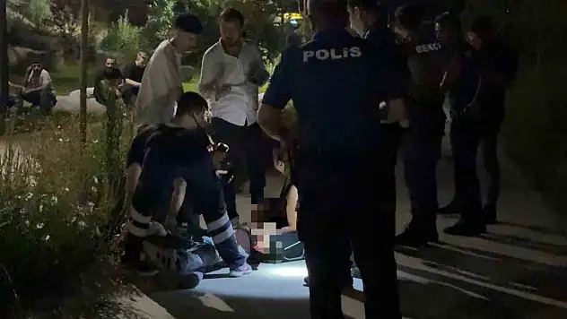 Kayseri'de Millet Bahçesinde bıçaklı kavga! 1'i ağır 3 çocuk yaralı