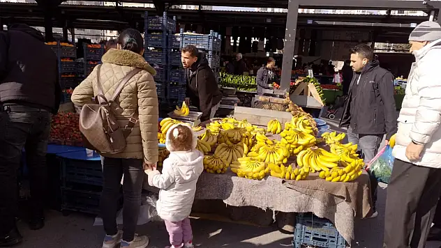 Kayseri'de pazara giden bunu görmeden dönmüyor! Tezgâhlarda yeni detay