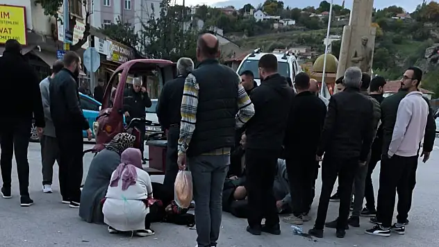 Kayseri'de pikap ile motosiklet çarpıştı: 2 yaralı