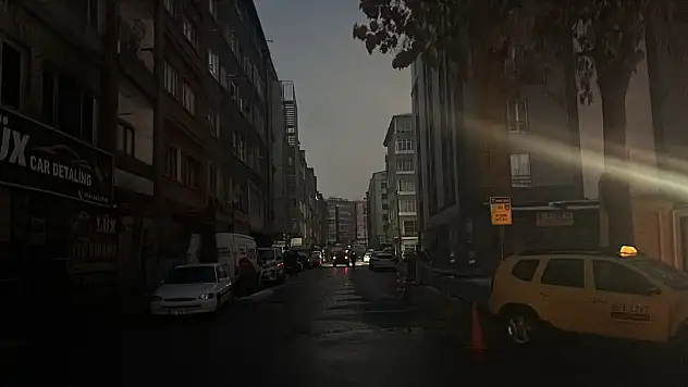 Kayseri'de planlı çalışma yok: Elektrikler çat diye kesiliyor!