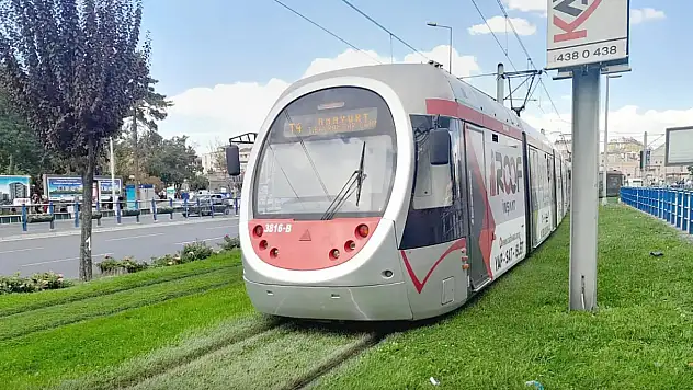 Kayseri'de raylı sistem araçları ücretsiz hizmet verecek: Saatleri belli oldu!