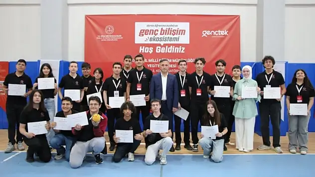 Kayseri'de robotlar şampiyonluk için yarıştı