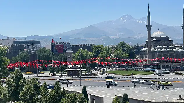 Tarihi Saat Kulesi ne olarak hizmet verecek?