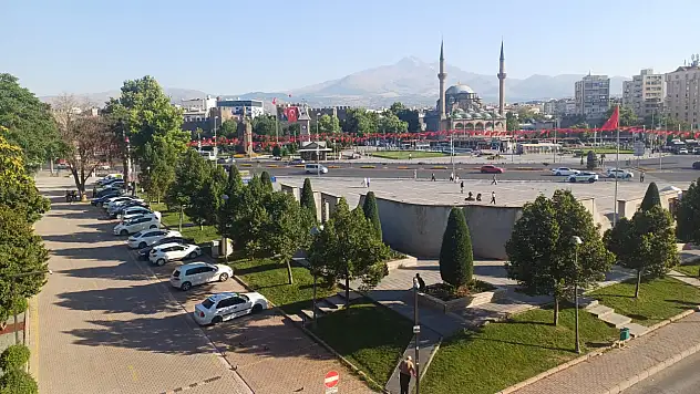 Kayseri'de saat kulesini kim inşa etti? İşte o isim...