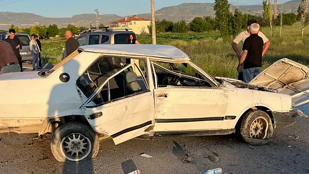 Kayseri'de sabah saatlerinde korkutan kaza! İki otomobil birbirine girdi