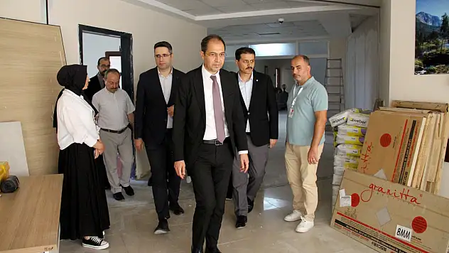 Kayseri'de sağlık yöneticileri sahaya indi! Yenilenen bölümleri incelediler