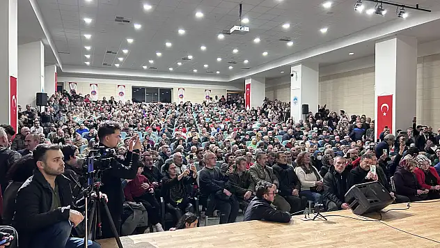 Kayseri'de salon doldu taştı - Aşıklar Şöleni'ne yoğun ilgi!