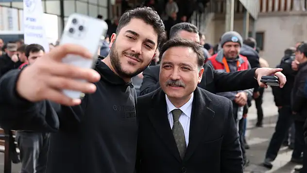 Kayseri'de samimi buluşma! Vali Çiçek esnafı ziyaret etti