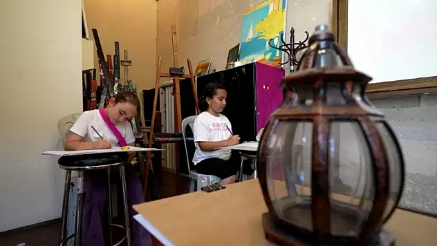 Kayseri'de sanat dolu yaz! Konservatuvar kursları kapılarını açtı