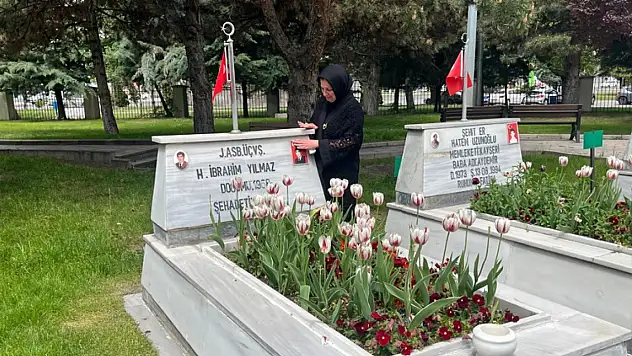 Kayseri'de şehit eşi 31 yıldır çocuklarına hem anne hem baba oldu!