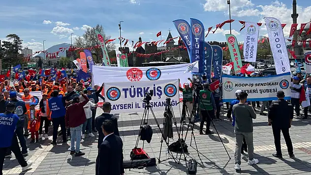 Kayseri'de sendika üyeleri bir arada!