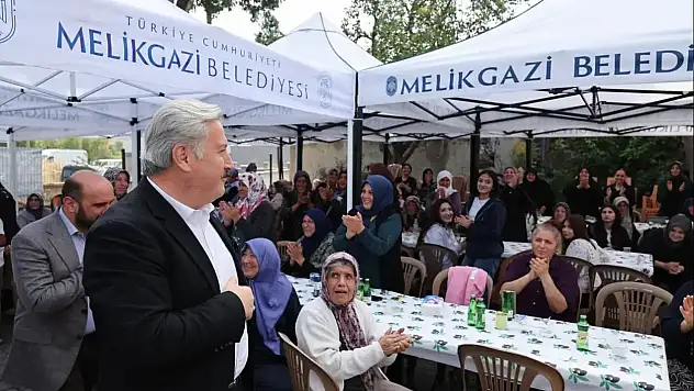 Kayseri'de şenlikte sürpriz açıklama! Palancıoğlu 'Yakın zamanda' diyerek duyurdu