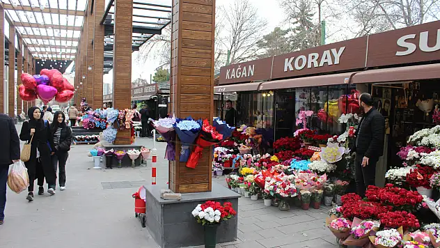 Kayseri'de Sevgililer Günü Heyecanı Başladı