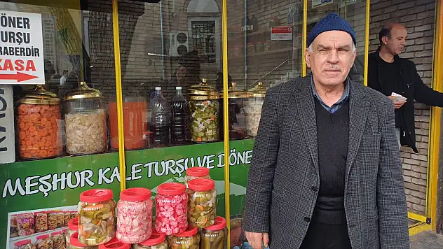Kayseri'de seyyardan başlayarak kendi dükkanını kuran Mustafa Kaya'nın hikayesi...