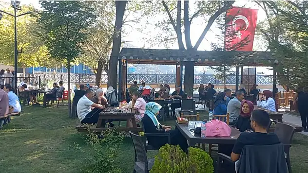 Kayseri'de sıcaktan bunalanlar o ilçeye akın etti!
