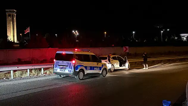 Kayseri'de sıkışmalı trafik kazası ihbarı ekipleri harekete geçirdi!