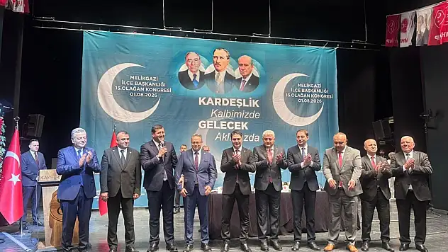 Kayseri'de siyasi hareketlilik: 3 meclis üyesi MHP'ye katıldı