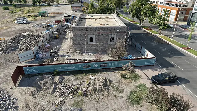Kayseri'de tarihe büyük vefa! Yüzlerce yıllık cami yeniden hizmete açılıyor!