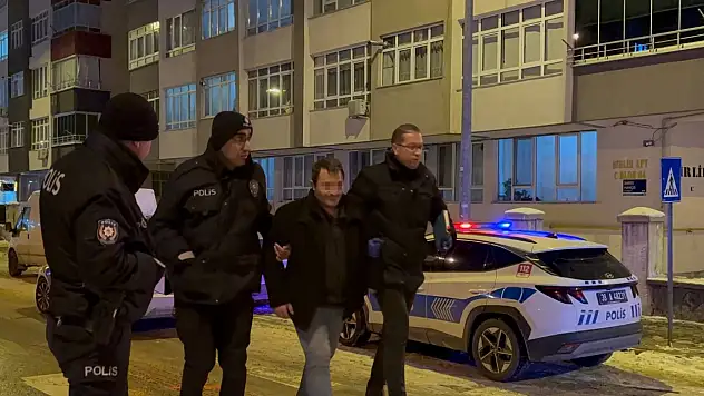 Kayseri'de tartıştığı kişiyi bıçakla öldüren şahsa müebbet hapis!