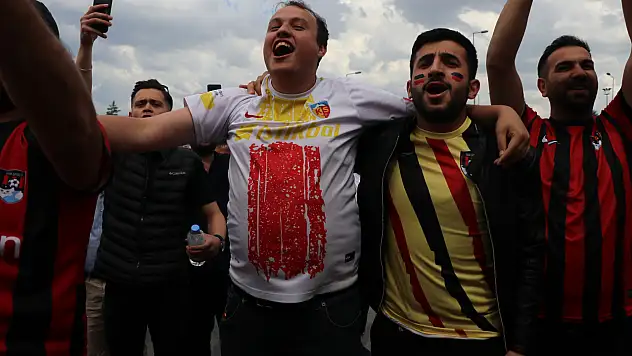 Kayseri'de maç öncesi büyük coşku...