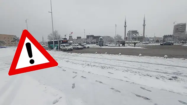 Kayseri'de tipi nedeniyle bir yol ulaşıma kapandı!
