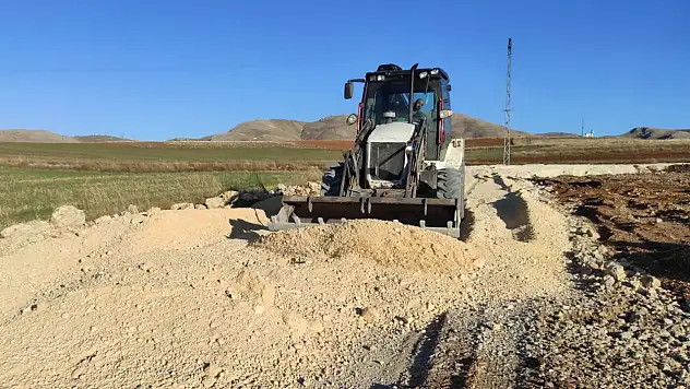 Kayseri'de TOKİ bölgesinde yol çalışması sürüyor!