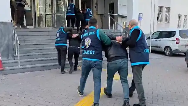 Kayseri'de trafik kavgası büyüdü: 3 şüpheli gözaltında