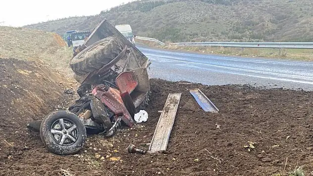 Kayseri'de traktör kontrolden çıkarak şarampole yuvarlandı!