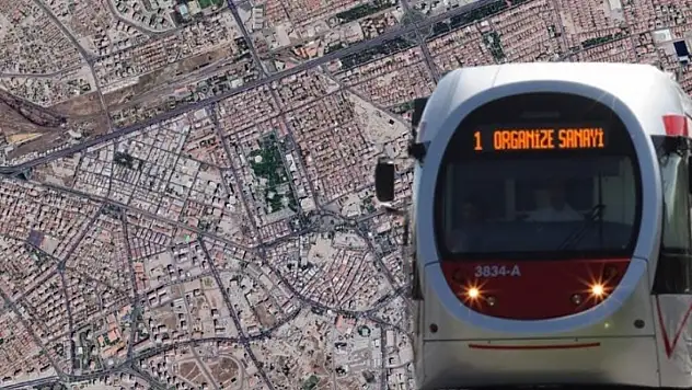 Kayseri'de tramvay yokken Cumhuriyet Meydanı böyleydi! 2005 yılından işte o görüntüler…