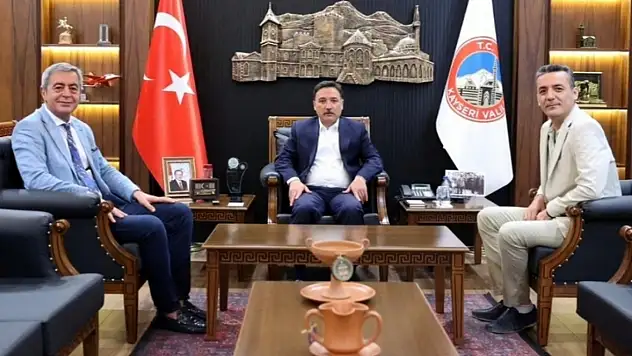 Kayseri'de Valiler Kararnamesi hareketliliği: Kazım Yücel'den Vali Çiçek mesajı!