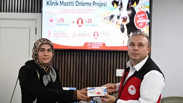 Kayseri'de verimli süt teknolojilerine destek! Bakanlığın desteğiyle bakın ne dağıtıldı…