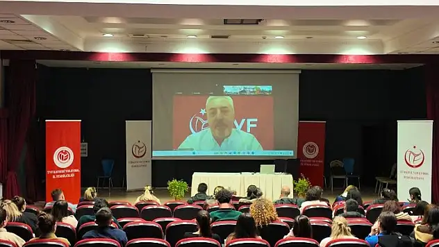 Kayseri'de voleybolun nabzı bu seminerde tutuldu!