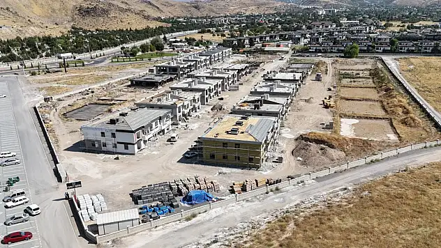 Kayseri'de yeni 120 bahçeli ev...
