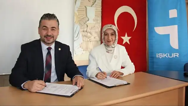 Kayseri'de yeni mezun eczacılara müjde! İŞKUR desteğiyle imzalar atıldı