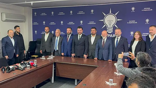 Kayseri'de Yeniden Refah'tan AK Parti'ye transfer!