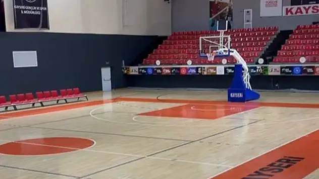 Kayseri'de yenilenen o spor tesisi hizmet vermeye başladı!