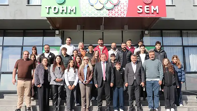 Kayseri'de yüzücüler yeni sezona hazırlanıyor...