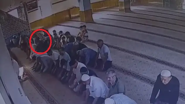 Kayseri'deki cami cinayeti kamerada: Saldırı anı ortaya çıktı