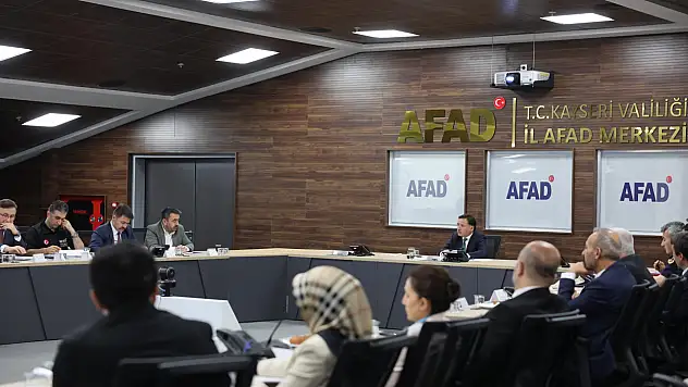 Kayseri'deki kurum müdürleri Vali Çiçek koordinesinde toplandı: Kritik görüşme!