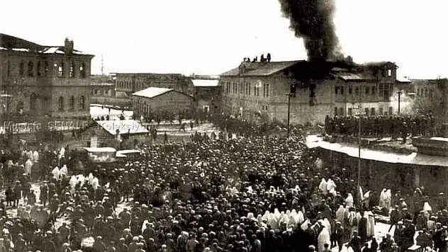 Kayseri'deki Papaz Okulu 92 yıl önce böyle kül oldu…