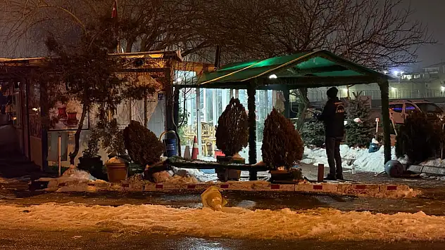 Kayseri'deki şahıs babasına ait büfeyi kurşunladı!