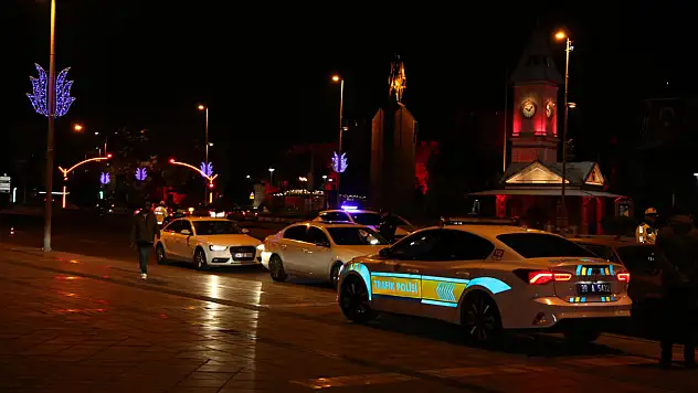 Kayseri'deki trafik denetimlerinde bin 600'ü geçkin sürücüye ceza kesildi!