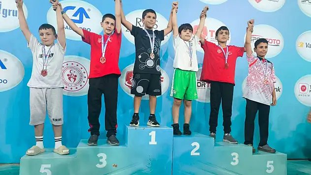 Kayseri'den çıktılar, Ankara'da tarih yazdılar! İki kardeşin başarısı gündem oldu