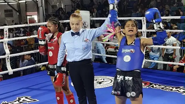 Kayseri'den dünyaya altın yumruk! Rakiplerine şans tanımadı