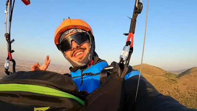 Kayseri'den havalanan yamaç paraşütü sporcusu, 160 kilometrelik uçuşunu tamamladı